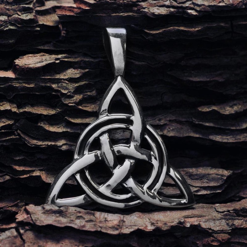 Κρεμαστό λαιμού ασημένιο Triquetra 2